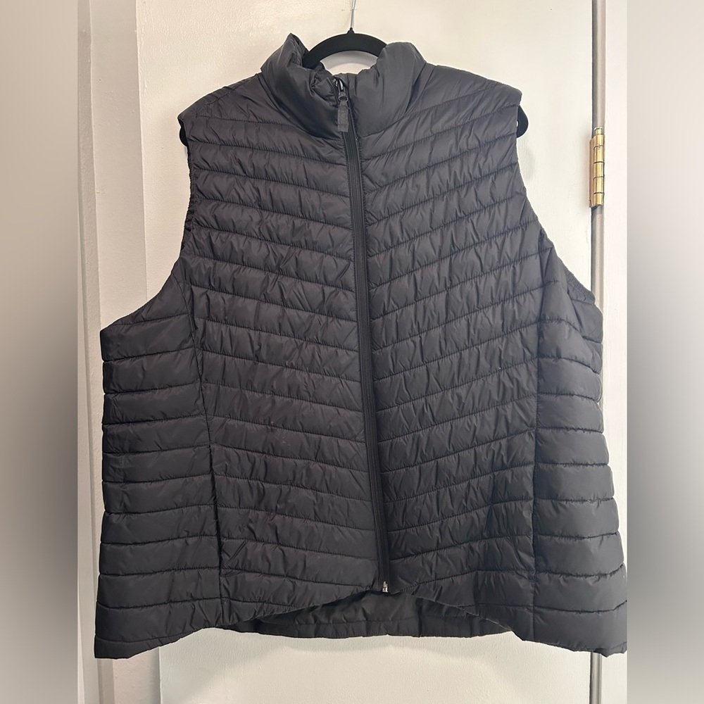 Old Navy Active Black Puffer Vest